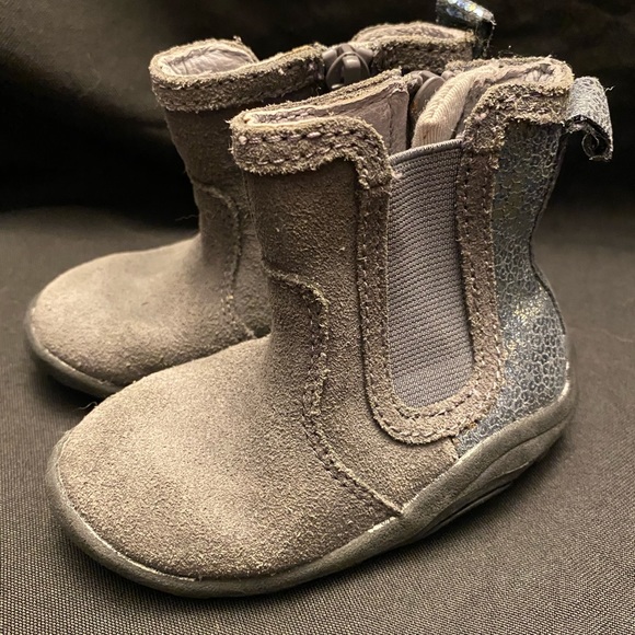 Stride Rite-Grey Estefana Boots-Size:‎ Toddler 4 - Picture 1 of 6